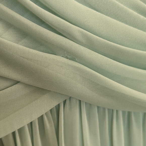 David's Bridal Grecian dress Meadow size 6 - Picture 5 of 6